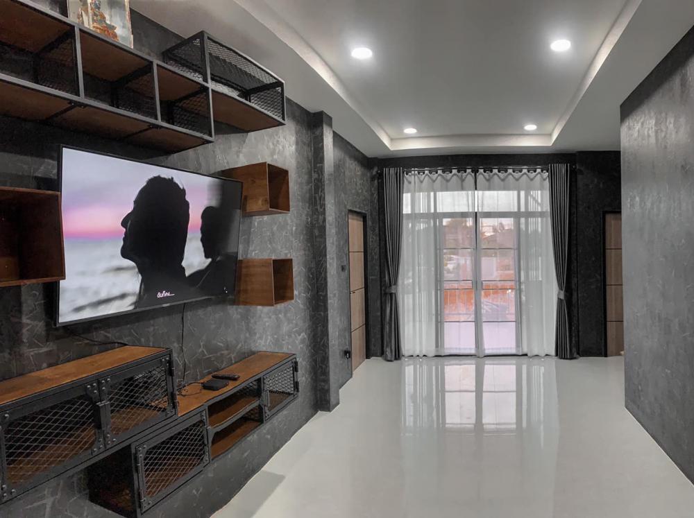 บ้าน LOFT บ้านโมเดิร์นลอฟท์ 3 ห้องนอน ขนาด 180 ตร.ม.